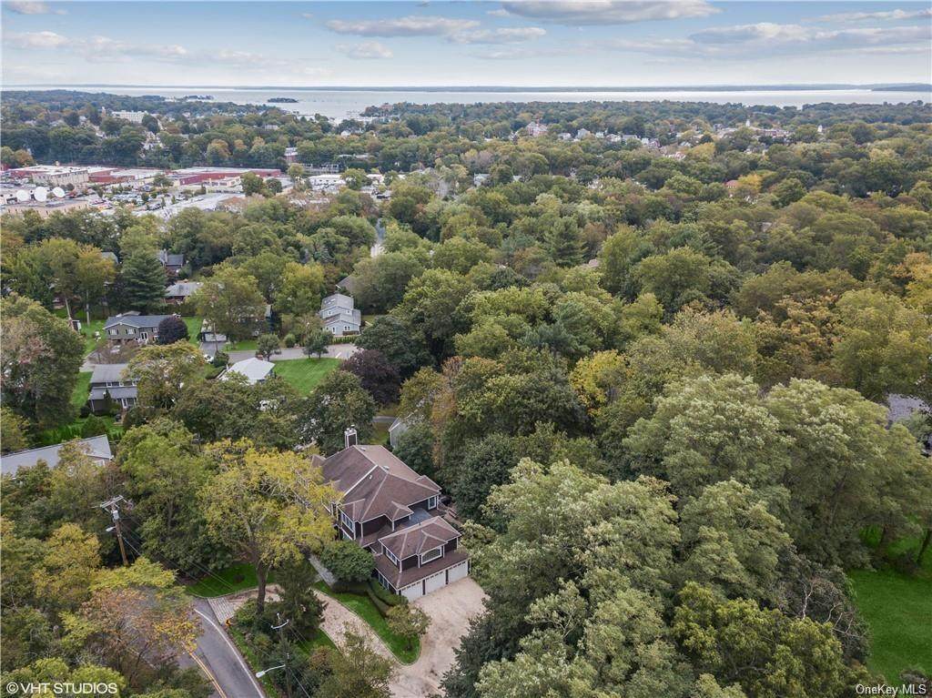 298 Rockland Avenue - Photo 1