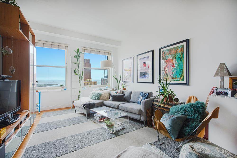 88 Greenwich Street - Photo 1