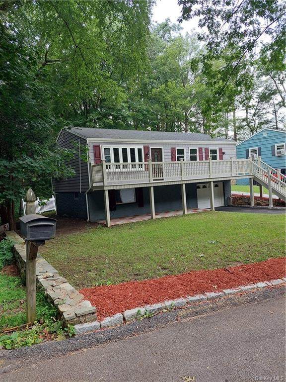 30 Laurel Road - Photo 1