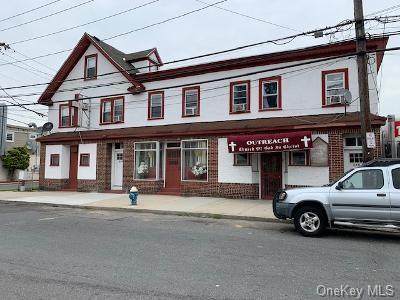 226 Lawrence Avenue - Photo 1