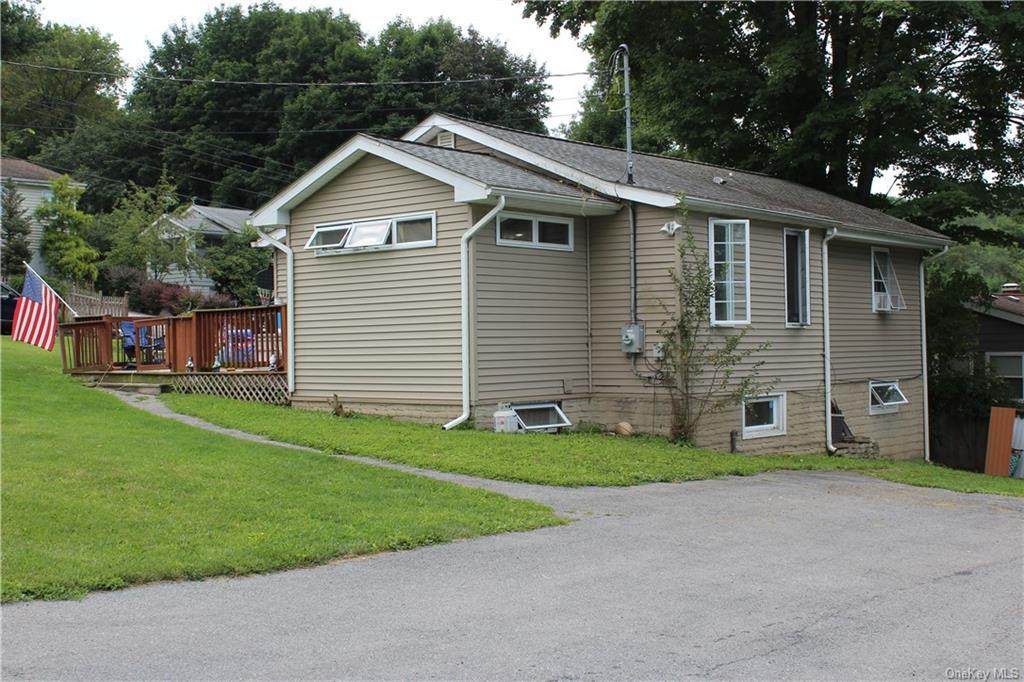 10 Poplar Trail - Photo 1