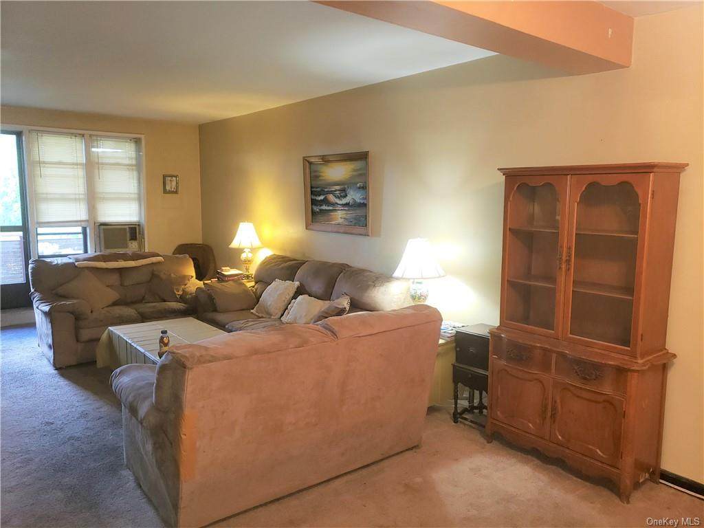 325 King Street - Photo 1