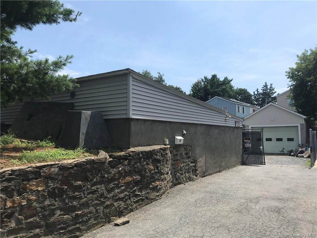 10 Fox Island Road - Photo 1