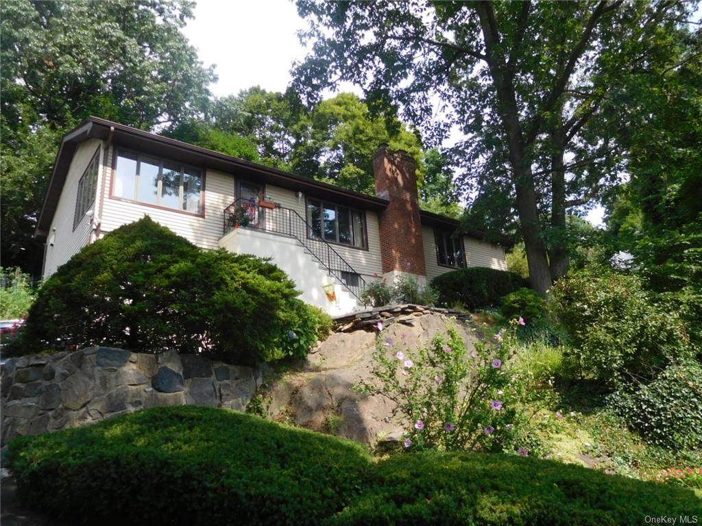 25 Middlesex Lane - Photo 1