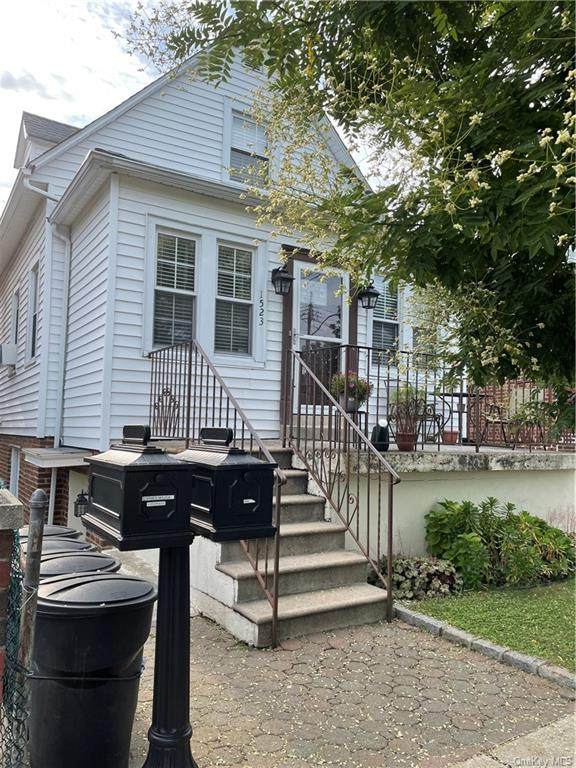 1523 Ohm Avenue - Photo 1