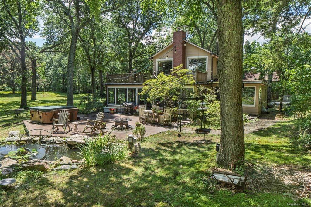 301 Green Briar Drive - Photo 1