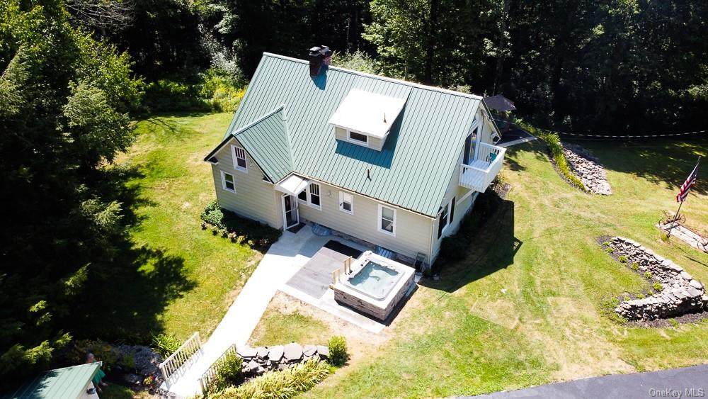 1743 Shandelee Road - Photo 1