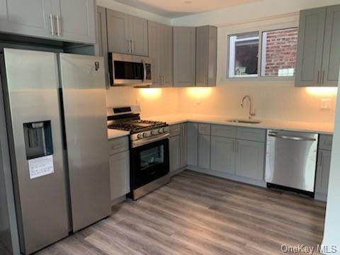 123 Vineyard Avenue - Photo 1