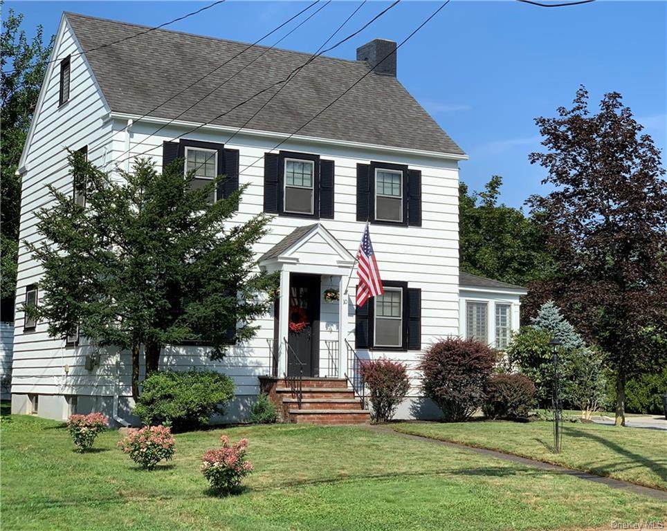 10 Cedar Avenue - Photo 1