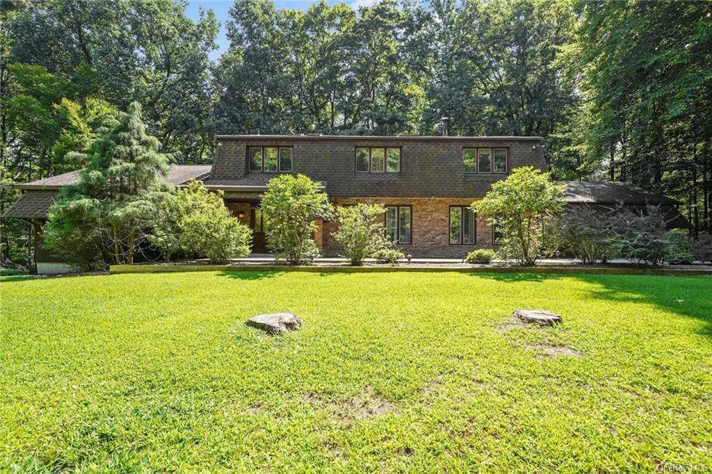 25 Sky Meadow Road - Photo 1