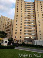 7 Fordham Hill Oval - Photo 1
