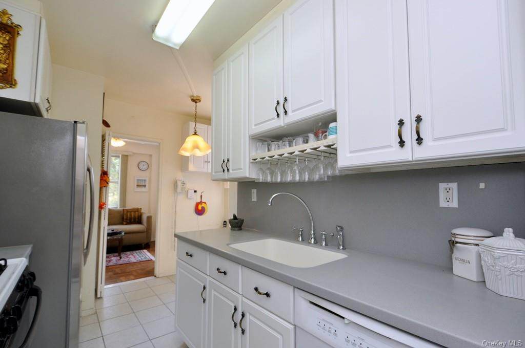 260 Garth Road - Photo 1
