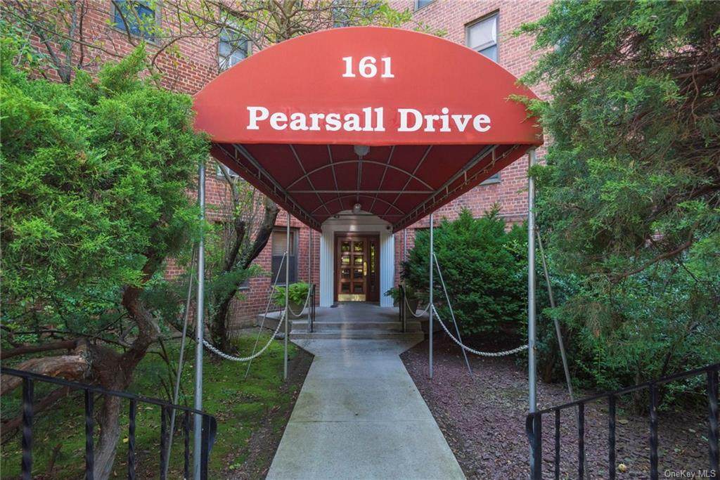161 Pearsall Drive - Photo 1