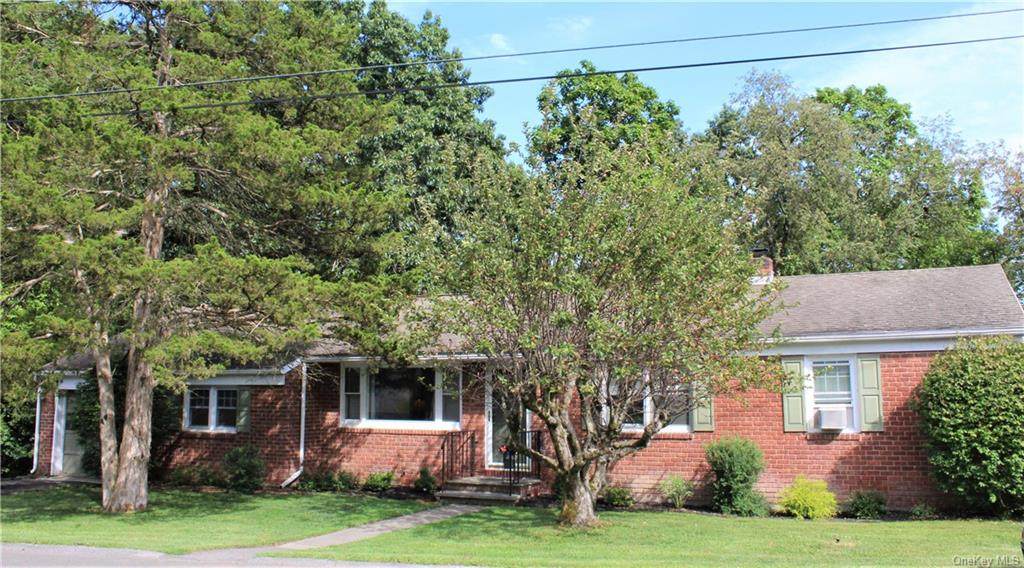 72 Robin Lane - Photo 1