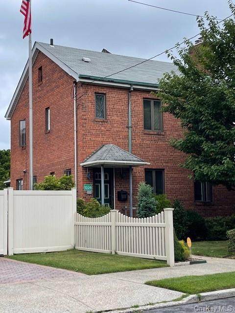 1328 Stadium Avenue - Photo 1