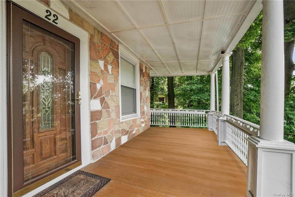 22 Lincoln Terrace - Photo 1