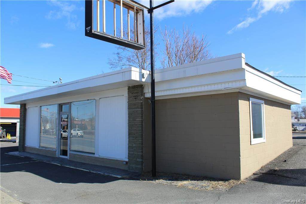417 Windsor Highway - Photo 1