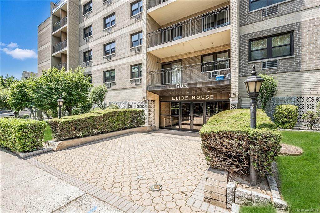 505 White Plains Road - Photo 1