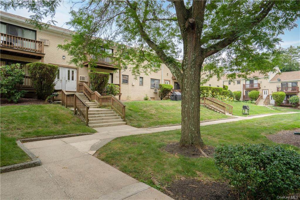 162 Sneden Place - Photo 1