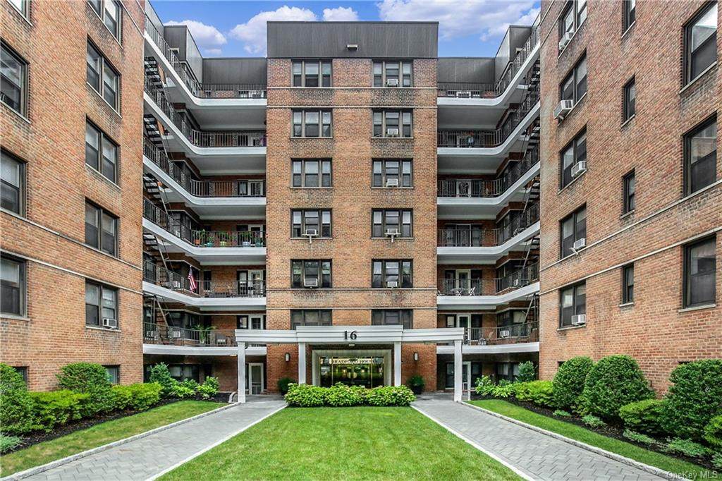 16 Broadway - Photo 1