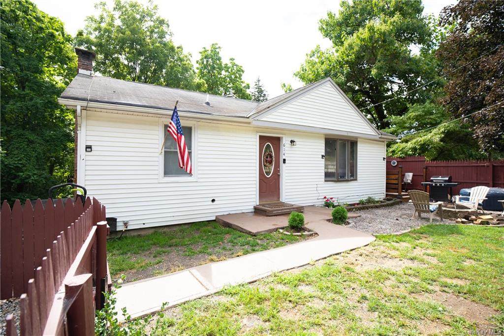 614 South Road - Photo 1