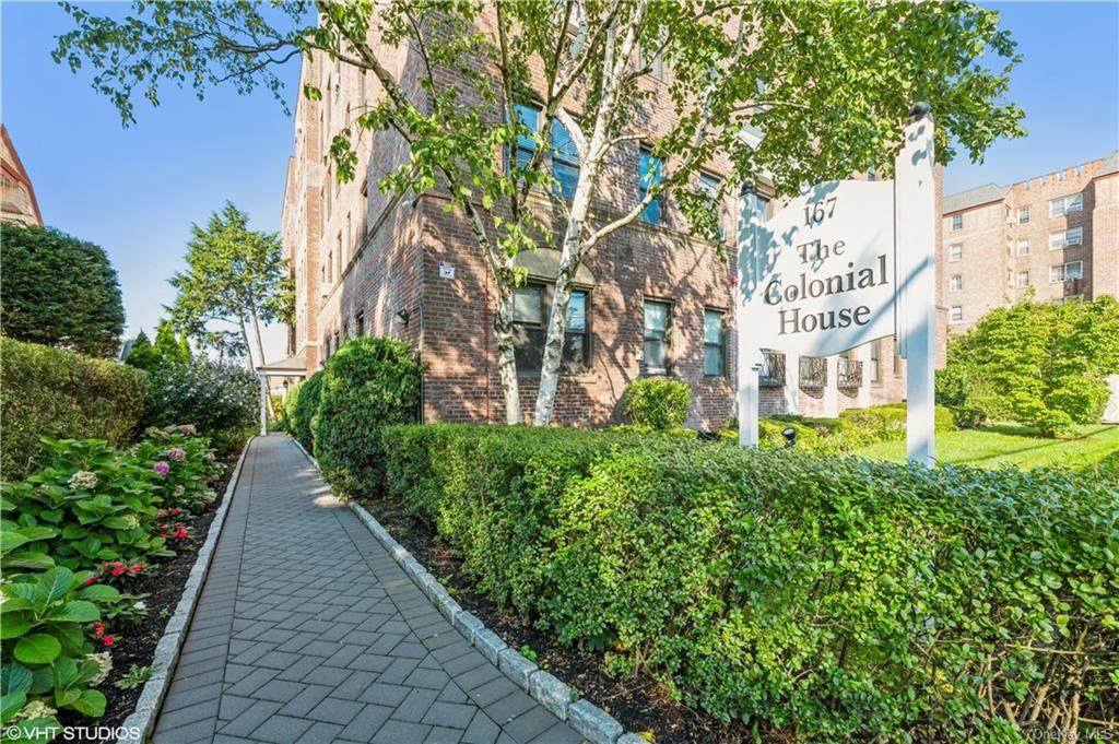 167 Centre Avenue - Photo 1