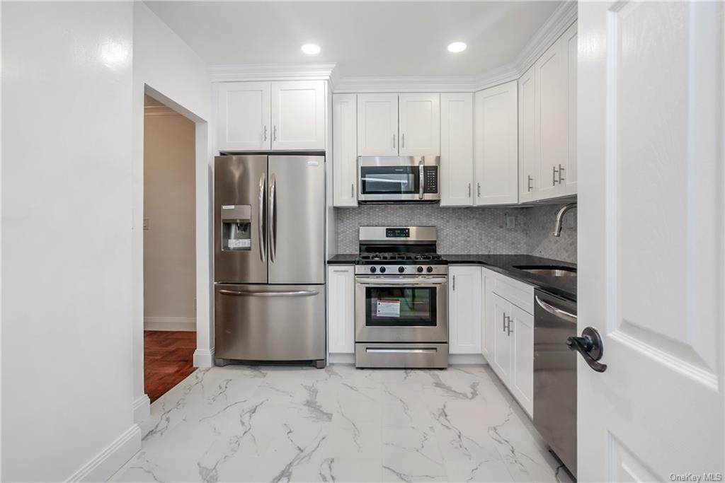 575 Bronx River Road - Photo 1