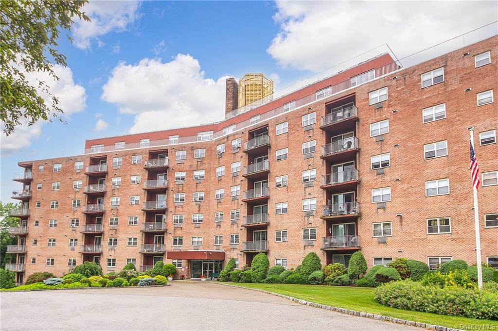 1 Lakeview Drive - Photo 1