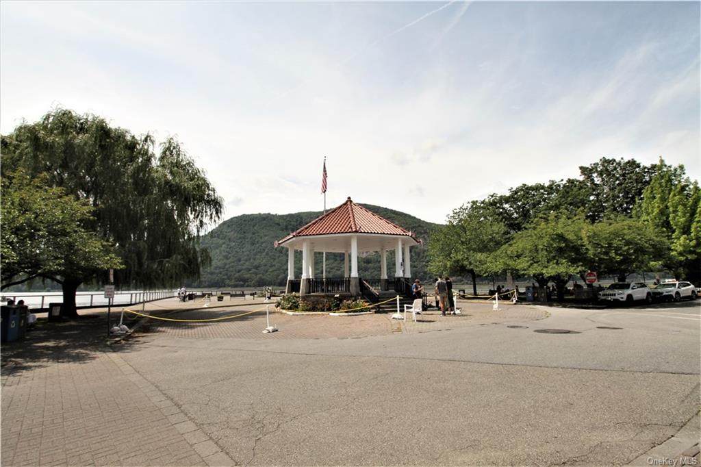 32 West Street - Photo 1