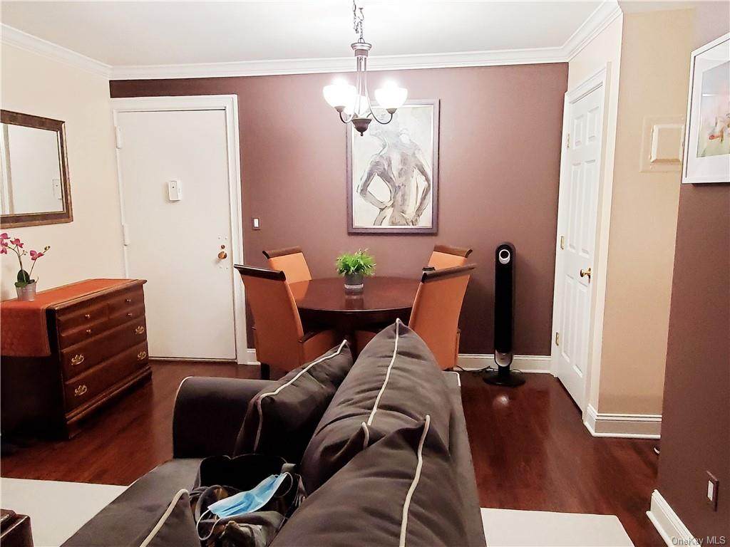 395 Westchester Avenue - Photo 1