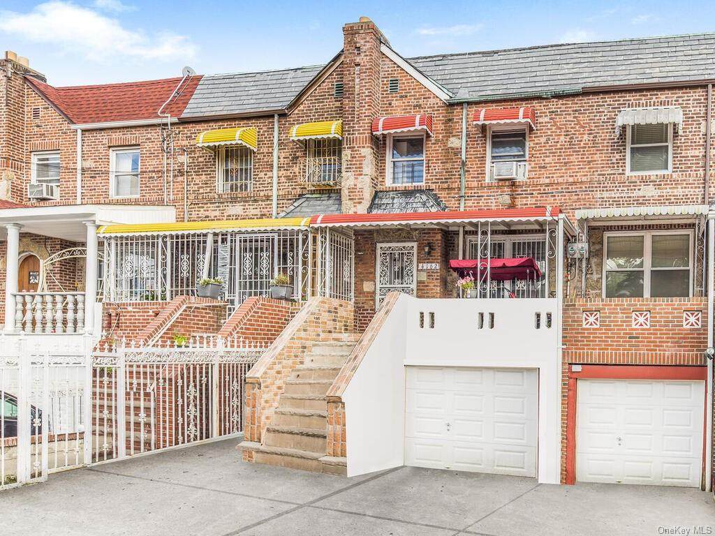 4162 Paulding Avenue - Photo 1