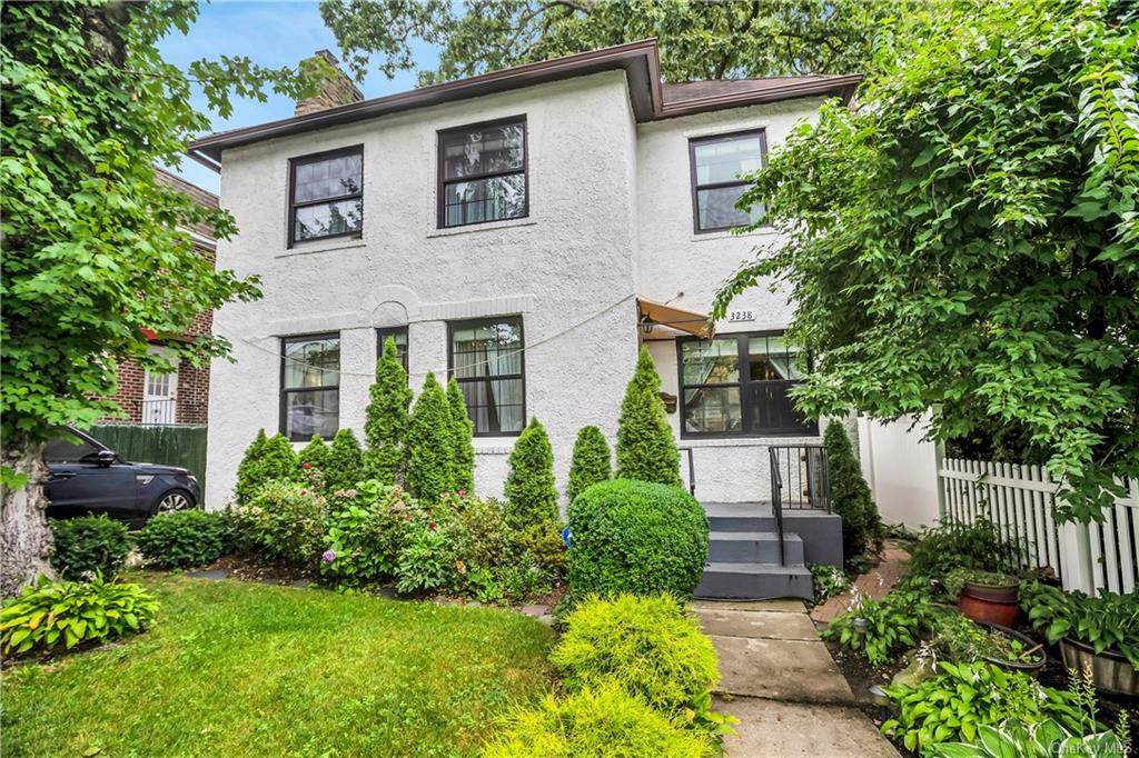 3238 Oxford Avenue - Photo 1