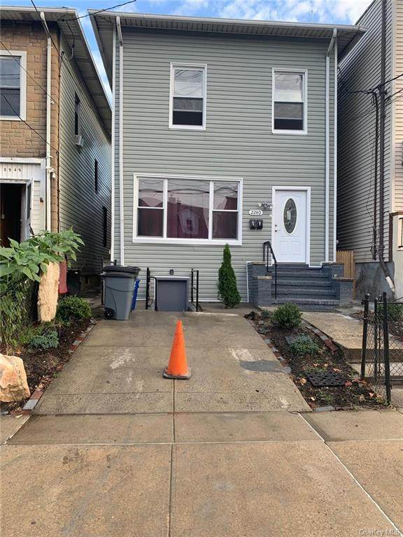 2240 Quimby Avenue - Photo 1