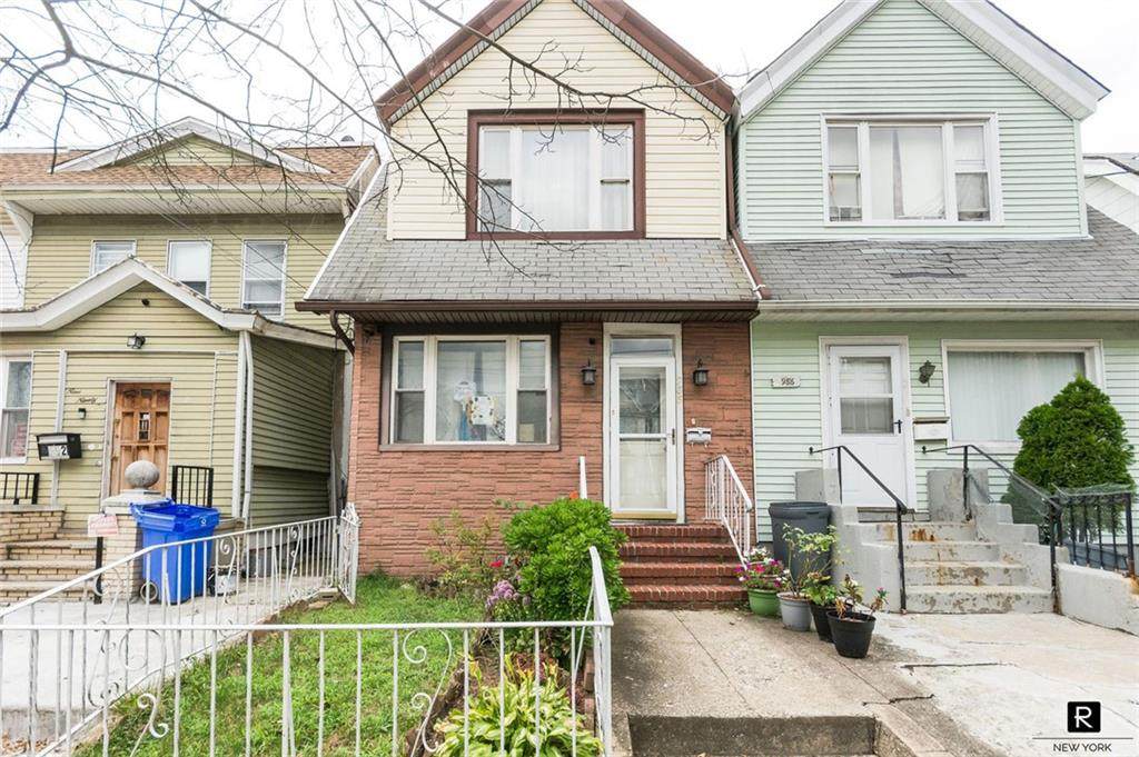 988 38th Street - Photo 1