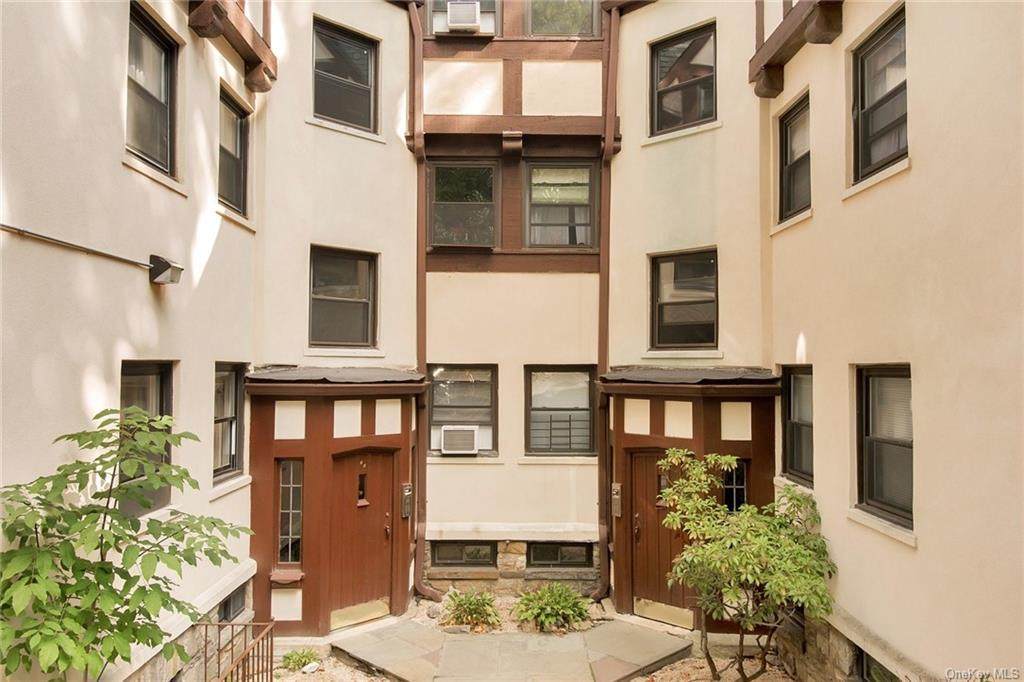 64 Kensington Road - Photo 1