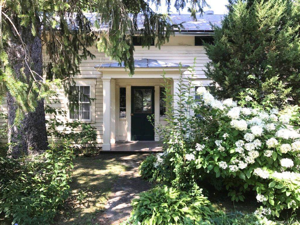 1077 River Road - Photo 1