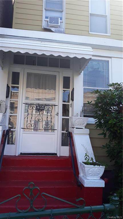814 242nd Street - Photo 1