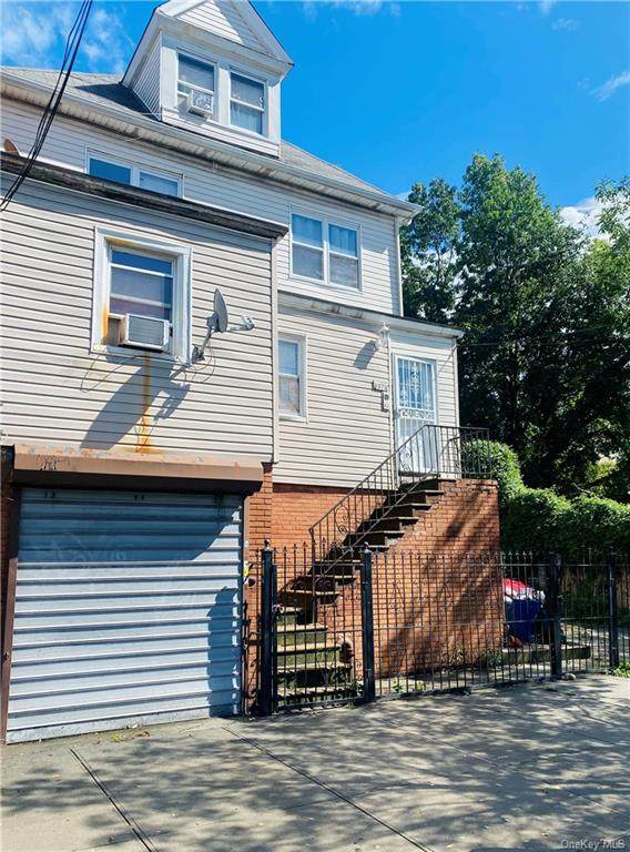 4374 Bronx Boulevard - Photo 1