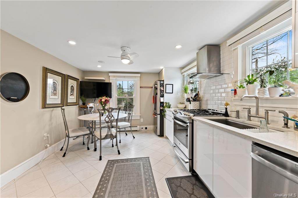 8 Park Avenue - Photo 1