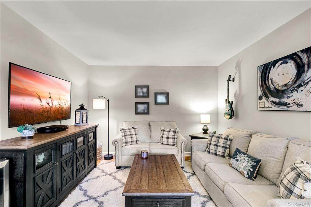 3 Remsen Road - Photo 1