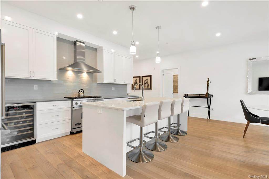 8 Boulevard - Photo 1