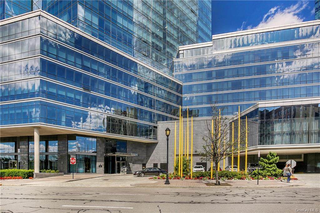 5 Renaissance Square - Photo 1