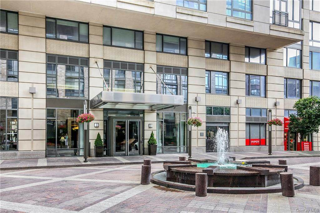 10 City Place - Photo 1