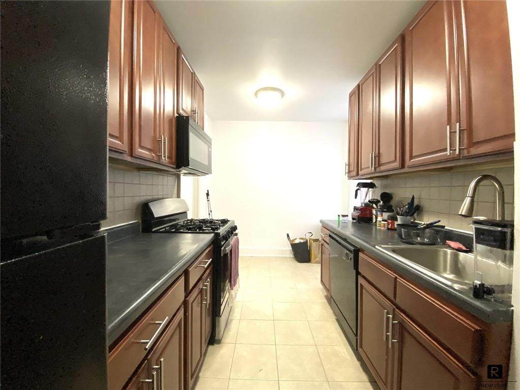 538 21st Street - Photo 1