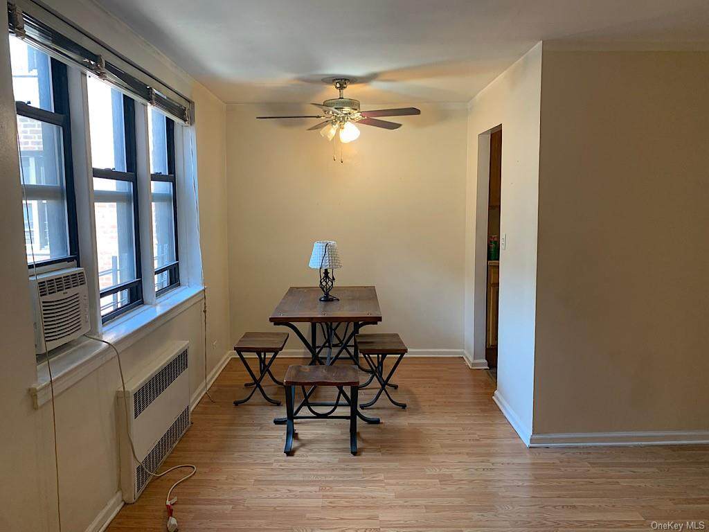 2420 Morris Avenue - Photo 1