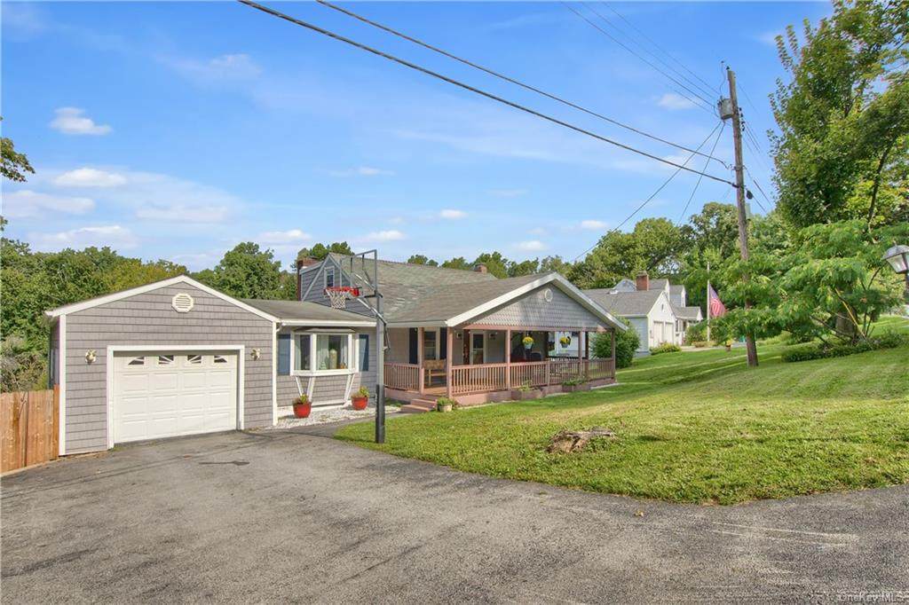 429 Mcgrath Boulevard - Photo 1