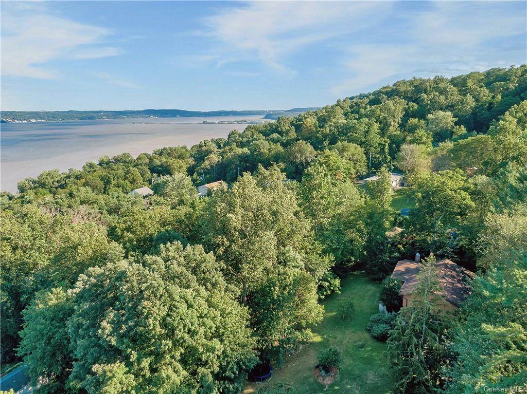 10 Townsend Avenue - Photo 1