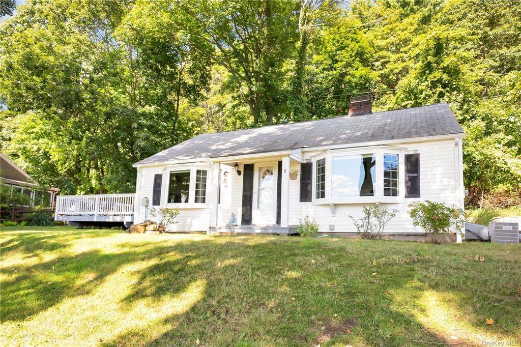8 White Oak Lane - Photo 1