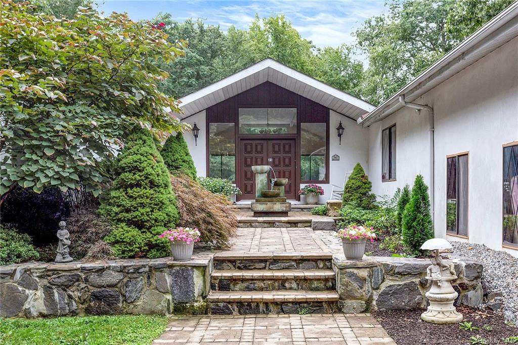 25 Kitchawan Road - Photo 1