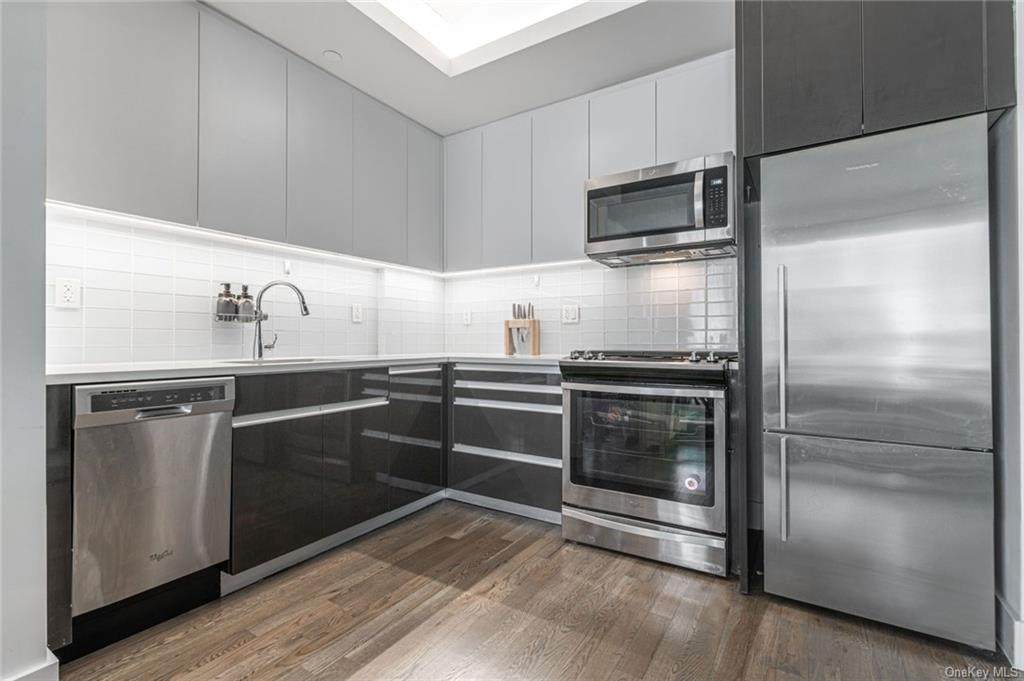 225 138th Street - Photo 1